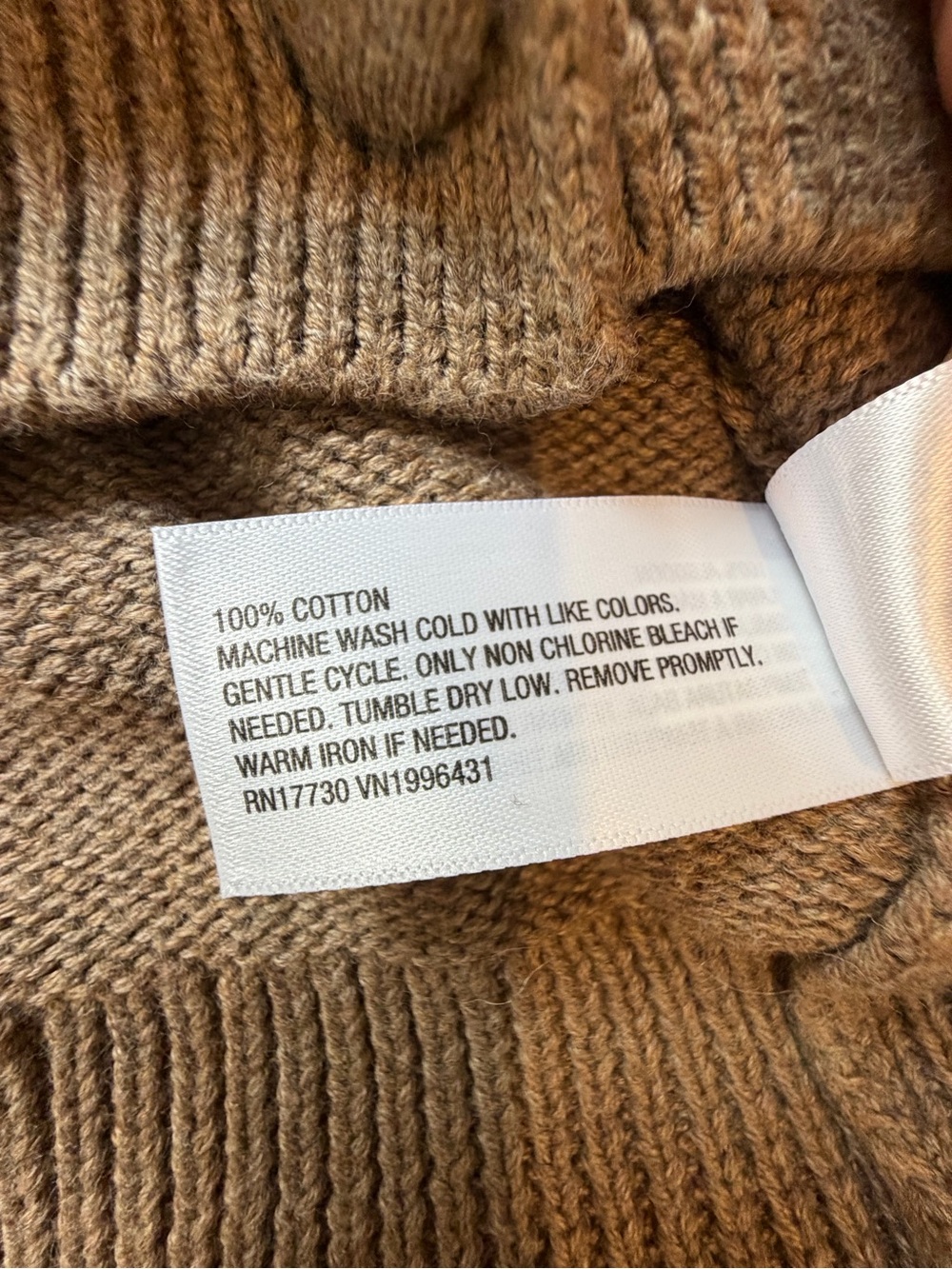 Universal Thread Cropped Button-Front Cardigan in Taupe Brown - Picture 4 of 5